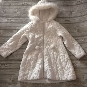 SHEIN Kids White Quilted Puffer Coat